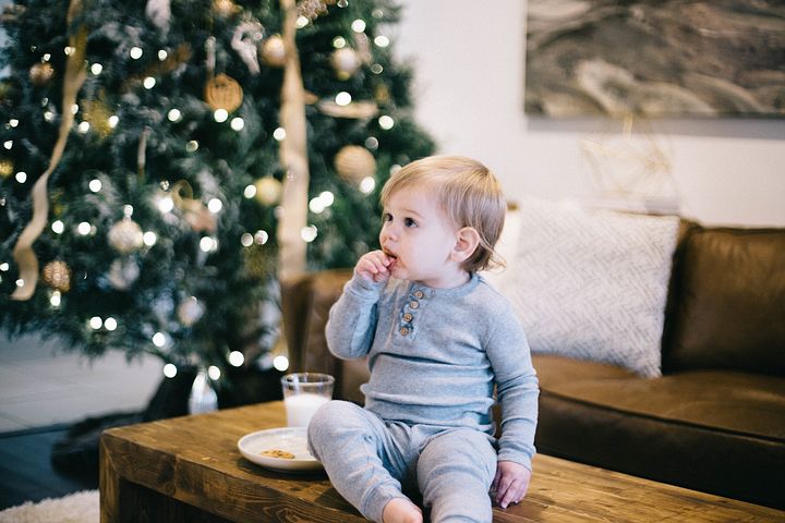 Lire la suite à propos de l’article La chaise à table pour bébé, un accessoire d’apprentissage